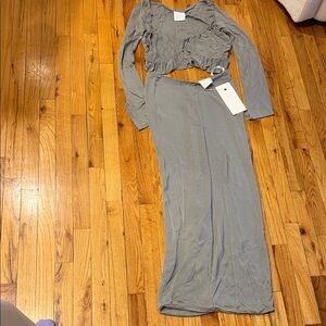 Paris Georgia Slinky Skirt Set